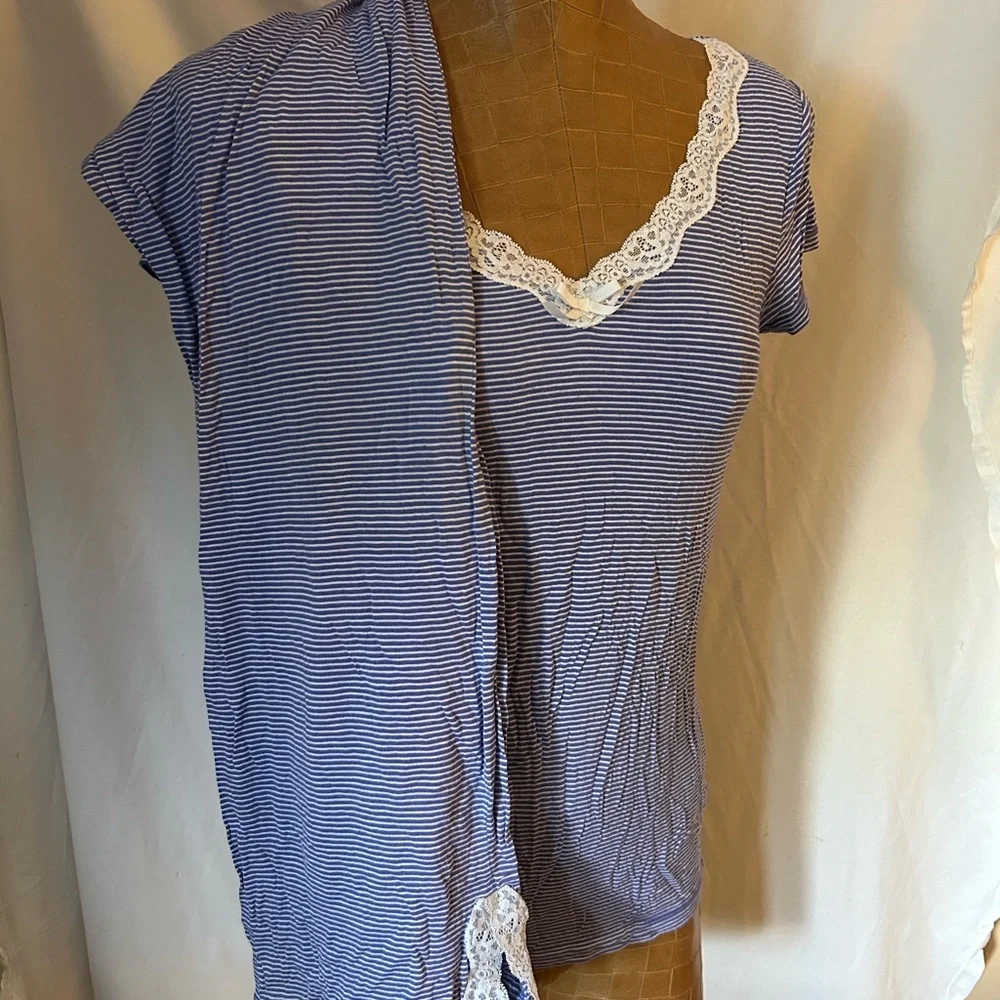 No BoundariesWomen’s Small Striped pajama set‎ with Lace trim